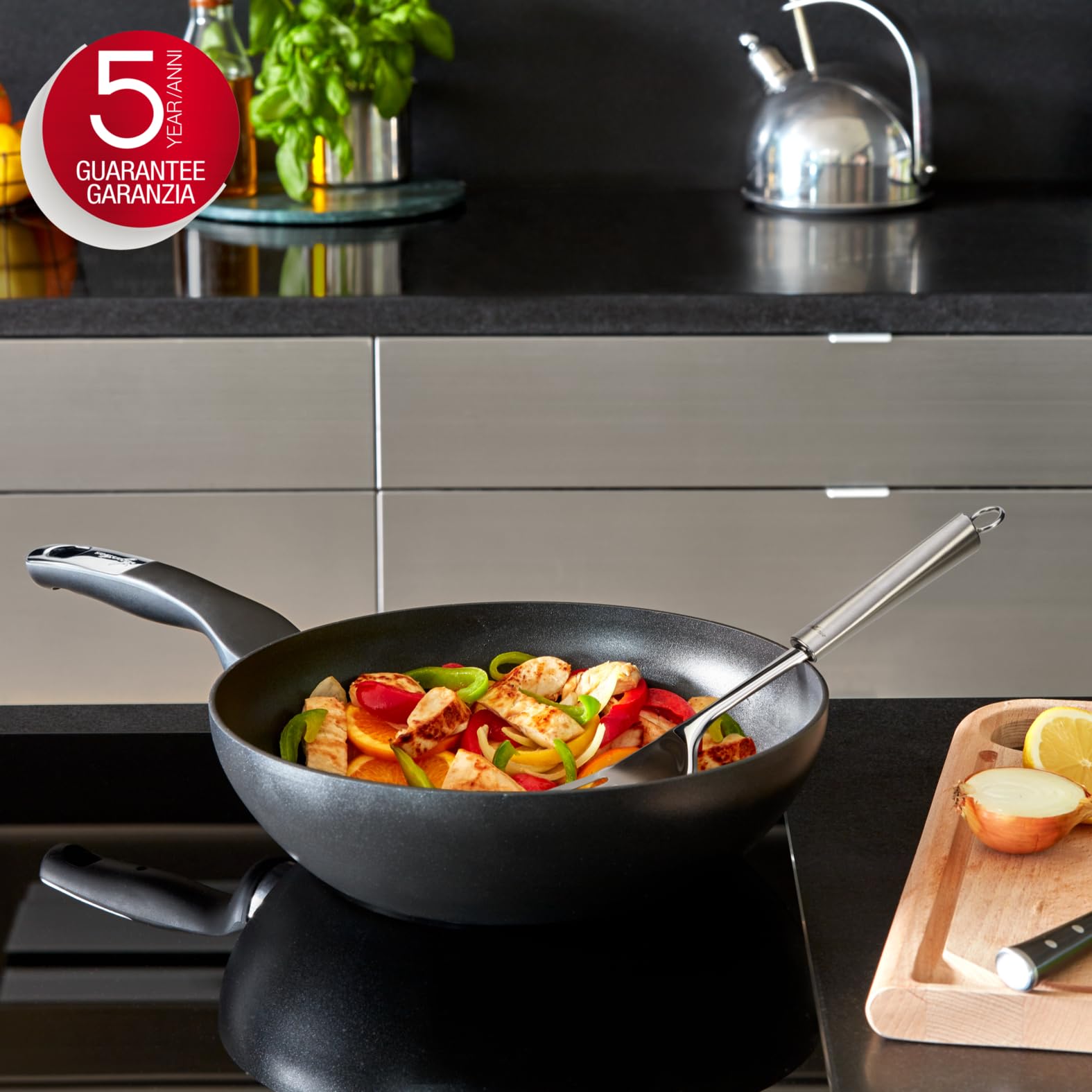 Lagostina Intensive Pro, Padella Antiaderente 32 cm, Rivestimento Titanio Antigraffio, Cottura Rapida e Uniforme, Tecnologia Thermo-Signal, Adatta a T - 3