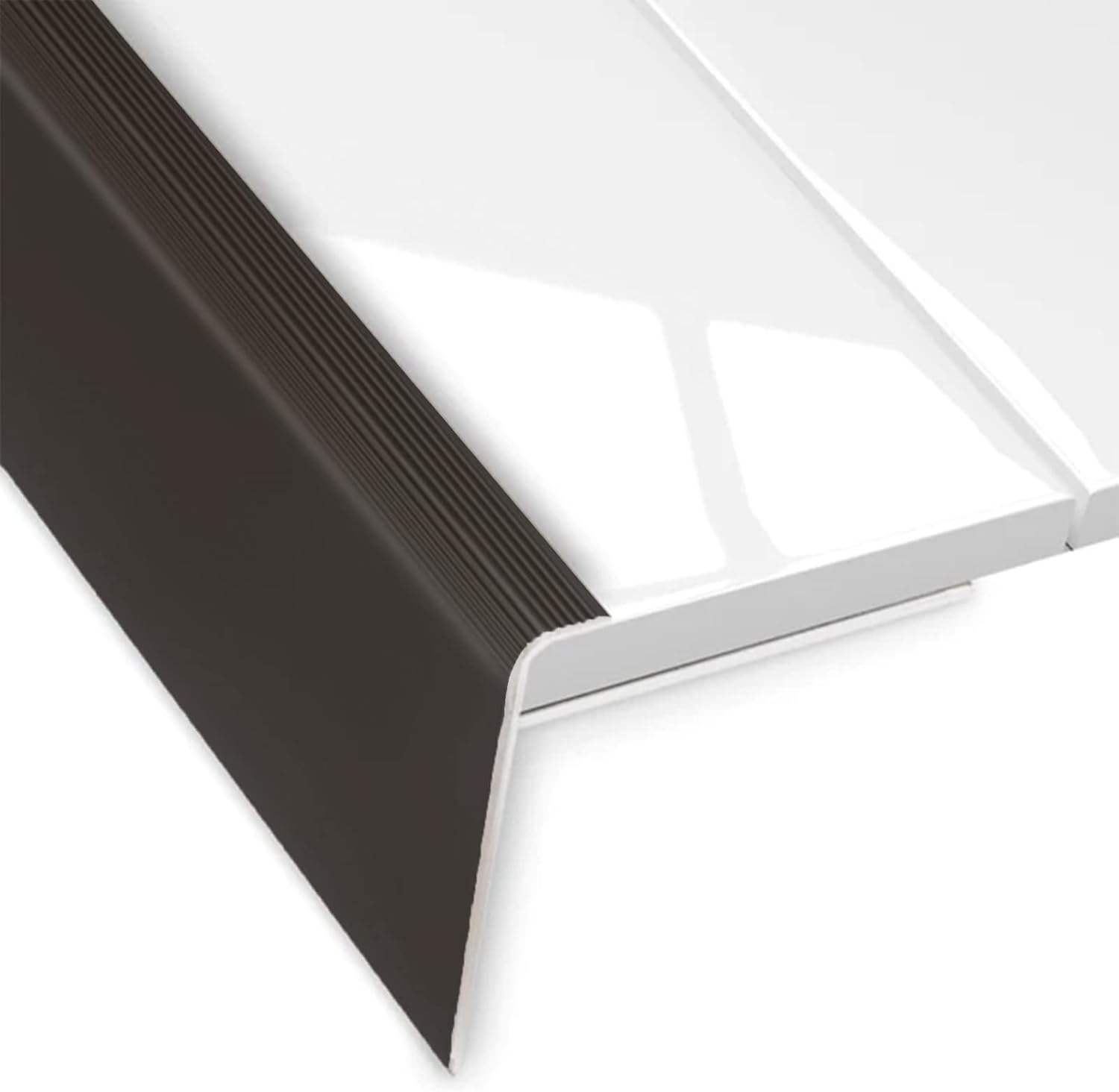 Profil d'angle d'escalier perforé Nez de marche aluminium anodisé Profil d'arête d'escalier, Bronze foncé, Longueur = 90 cm, 1 Pièce - 2