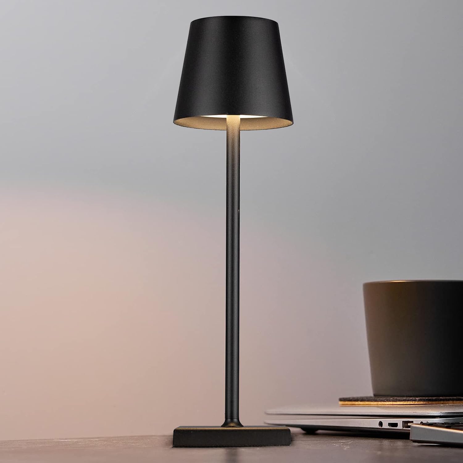 VARICART Lampada da Tavolo LED, Lampada da scrivania senza Fili con USB-C, Dimmer 3000-6000K, IP54 Impermeabile Lampada Ricaricabile da Tavolo con Controllo Touch per Interno Esterno Camera (Bianco