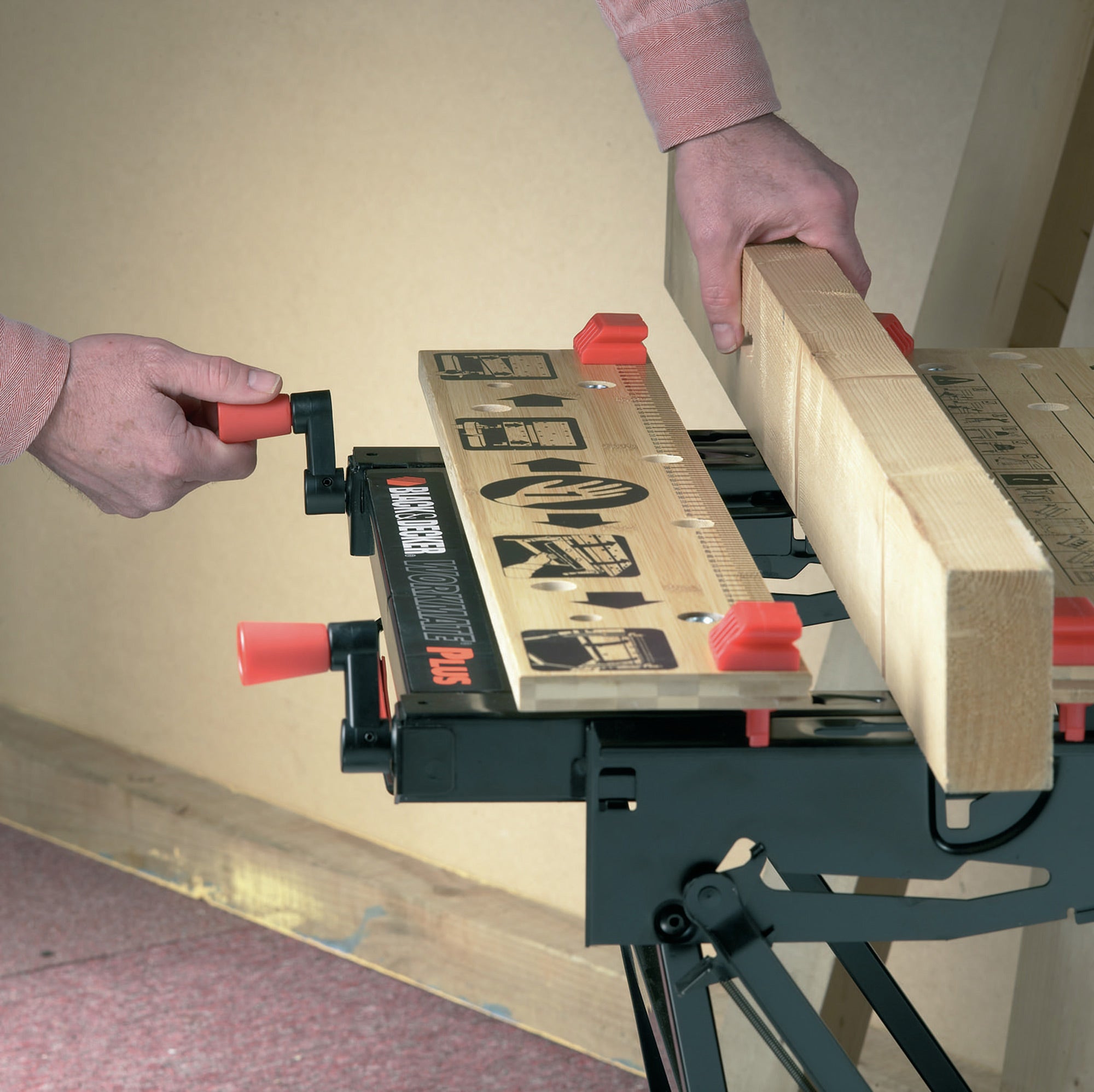 Bancada de trabalho dobrável BLACK + DECKER Workmate WM825-XJ - 2