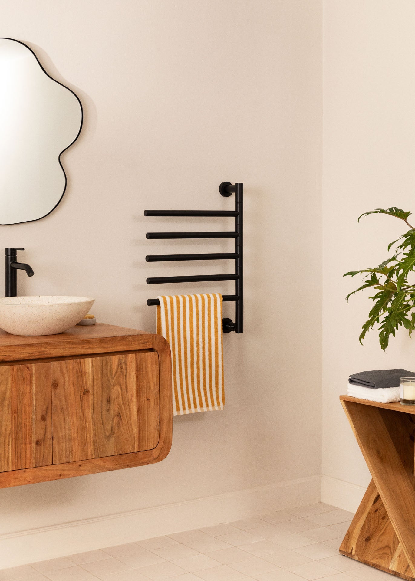 GILDEN TREE Asciugamani Decorativi A Cialda Per Bagno, 2 Pezzi – Cotone Naturale Ad Asciugatura Rapida, Con Frange Annodate, Stile Moderno, Nero Sbiadito 20x35 Pollici