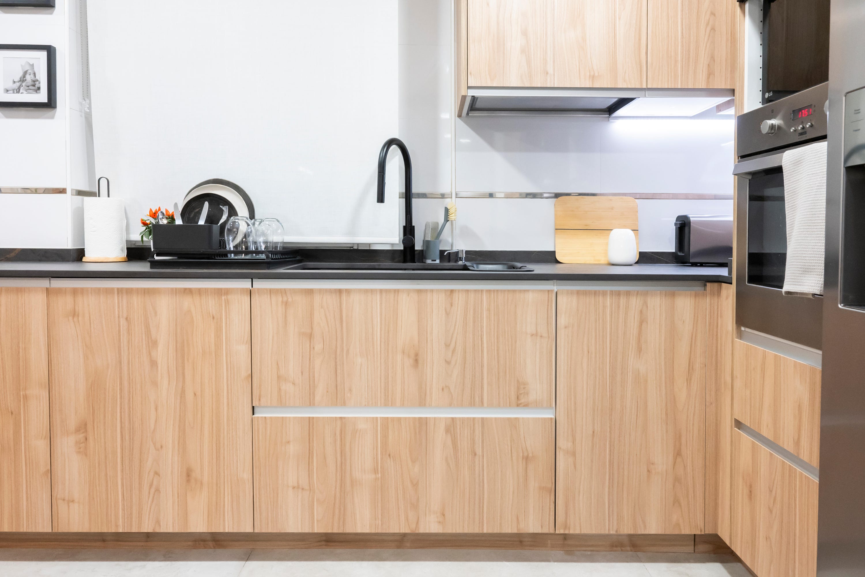 Bateria kuchenna z wyciąganą wylewką czarna ESSEBAGNO Foga - 5