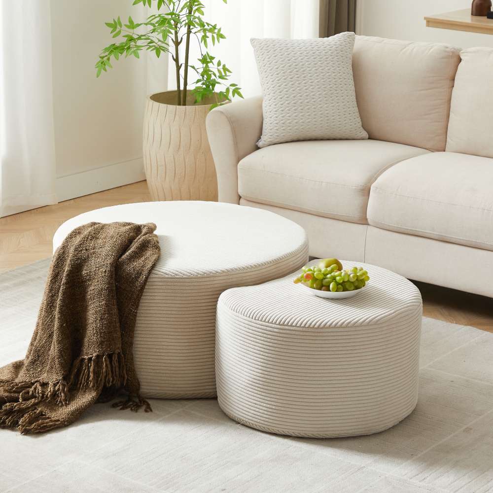 Set tavolini moderni pezzi, pouf rotondi imbottiti