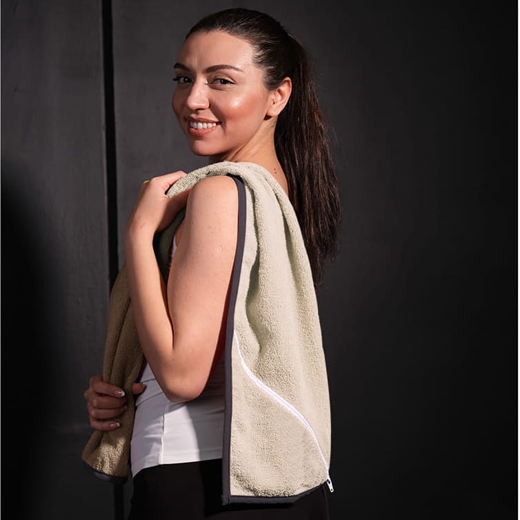 Ręcznik sportowy z kieszonką 30x110 cm kremowy - Darymex