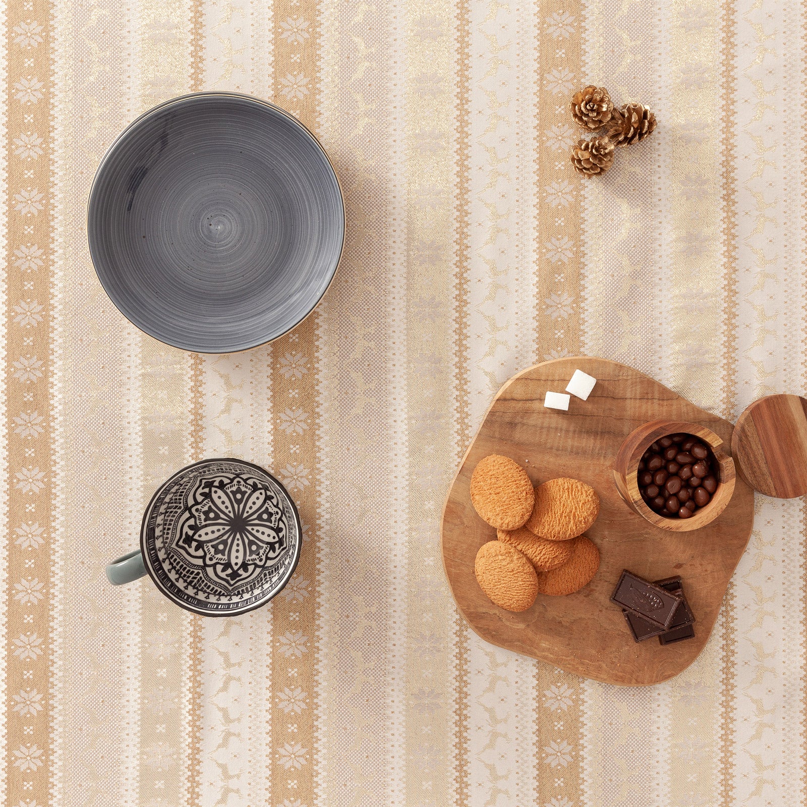 Tovaglia di Natale rettangolare in cotone jacquard beige e oro 140x200 cm - Ribbon - 3