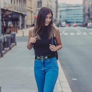 SJBAUTYO 4 Pezzi Cintura Elastica Senza Fibbia,Cintura Elastica Invisibile, Unisex,Cintura Senza Fibbia Regolabile Sgancio Rapido,Senza Restrizioni per Jeans Vestito Pantaloni Gonne