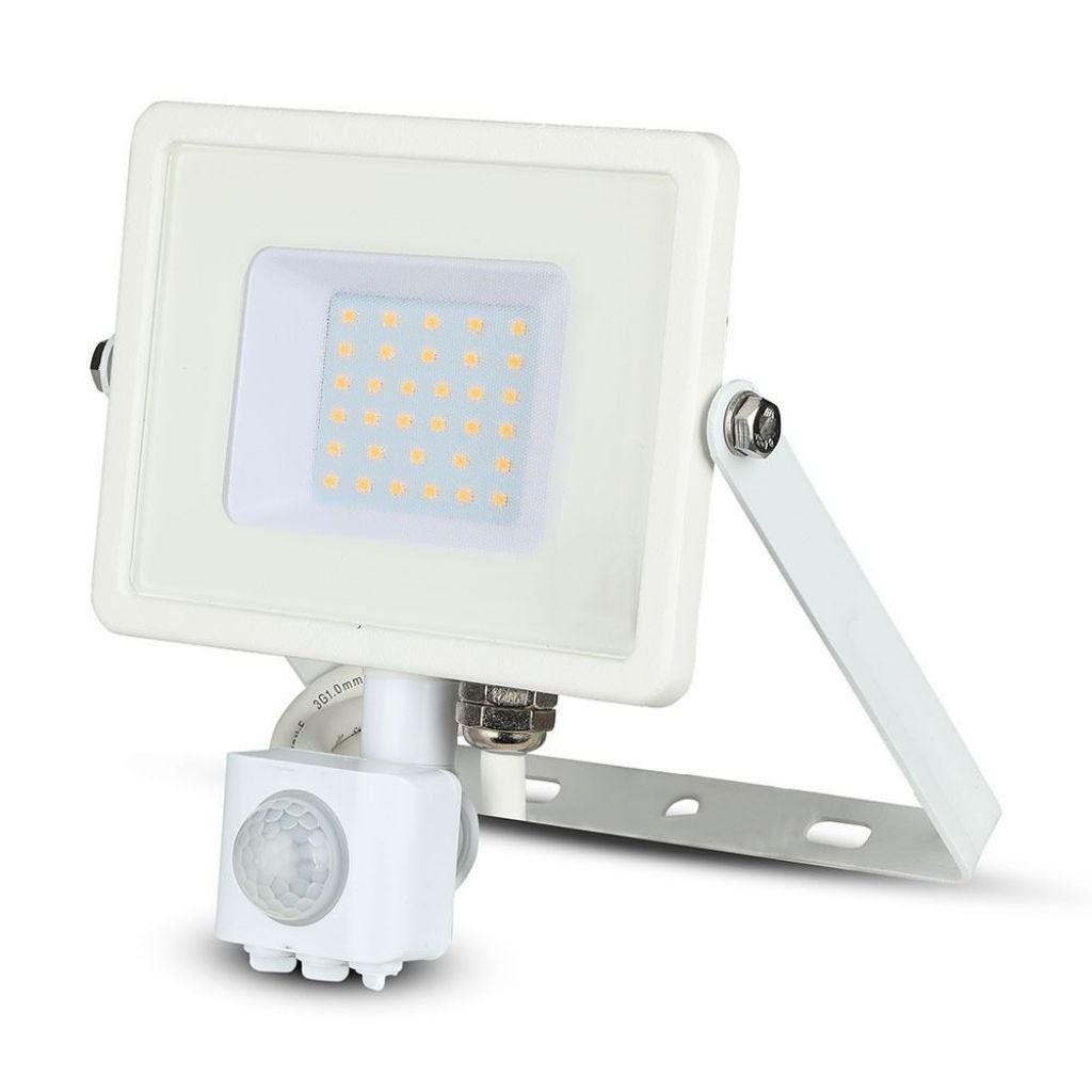 Reflektor LED Samsung Chip 30 W z czujnikiem ruchu i zmierzchu oraz ręcznym przełącznikiem blokującym, barwa biała 3000 K, IP65