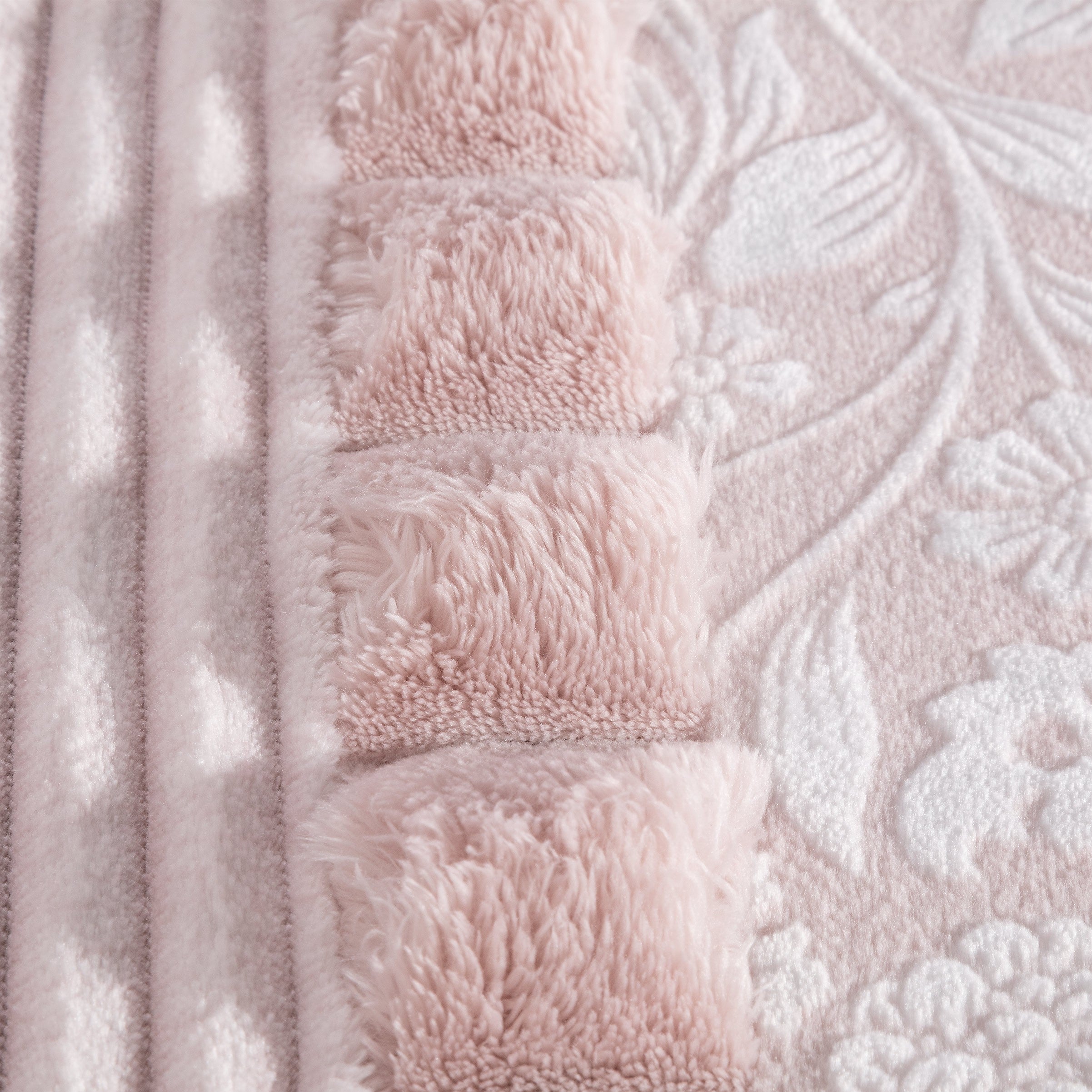 Edredón Sherpa Manterol DOKO Rosal Nude - Suave y Cálido con Reverso de Borreguito, Incluye Fundas de Cojín - Ideal para Invierno. Cama 180 CM - 4