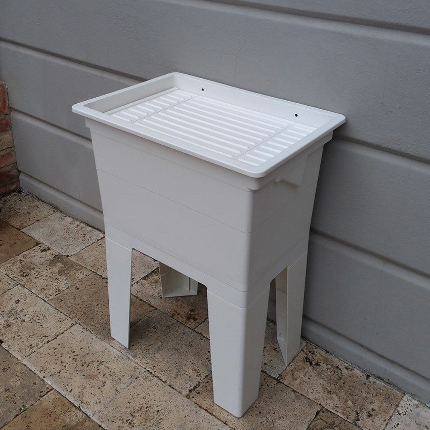 Lavoire monobloc extérieur avec planche 59x41x75cm Jo - 9