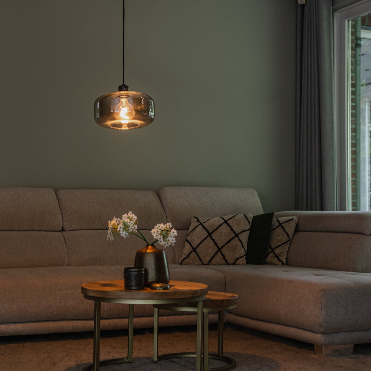 Suspension Art Déco noire avec verre fumé - Bizle - 2