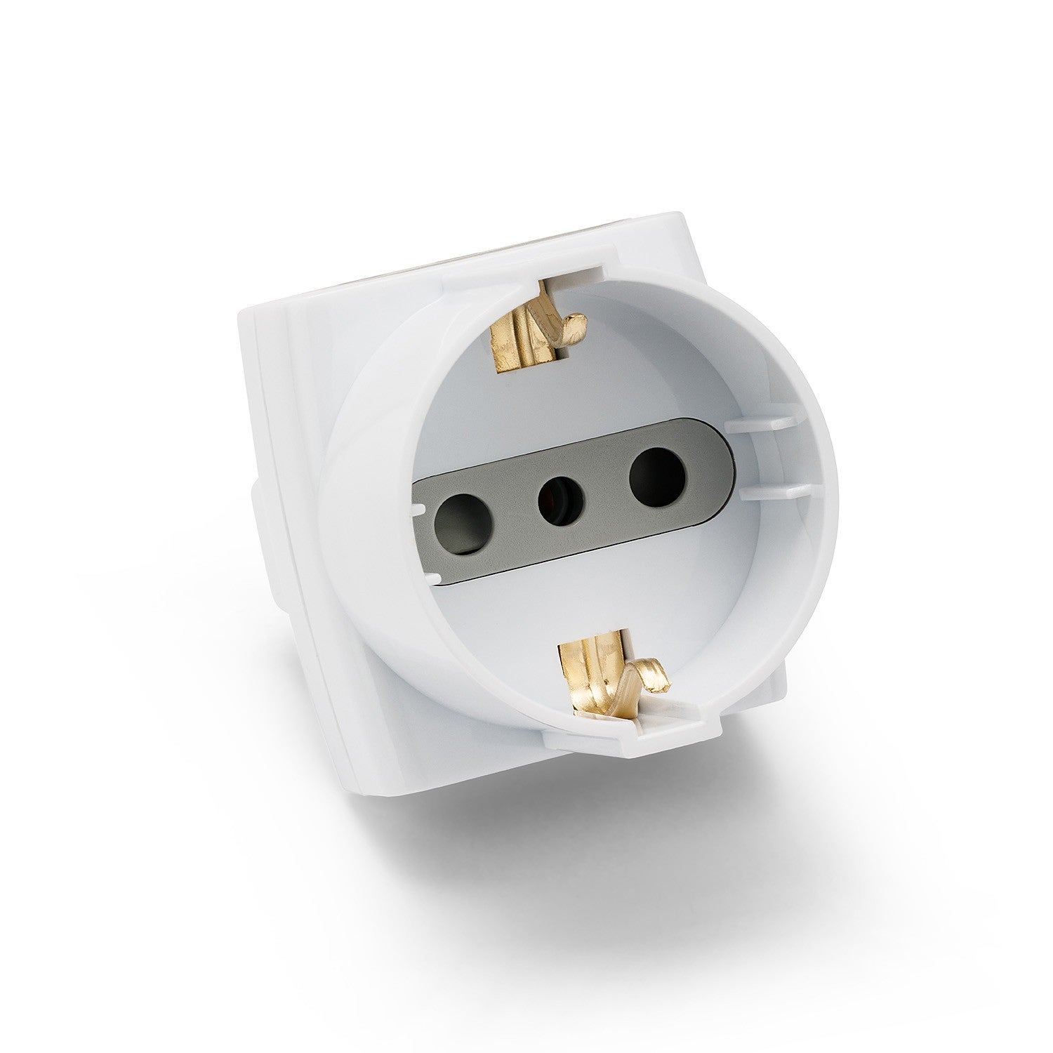 Adaptateur italien: 1 prise Schuko 10 / 16A + 2 prises 10A. Fiche 10A - 3