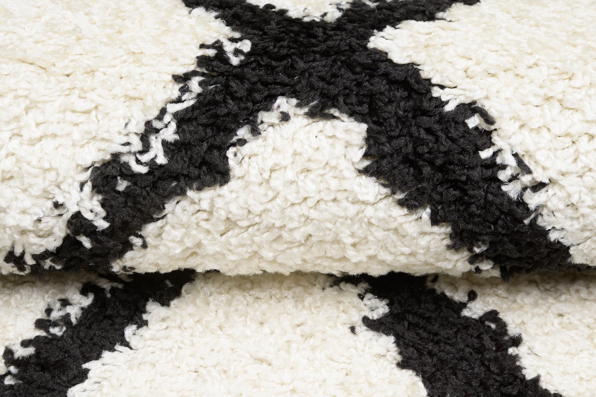 Les tapis sauvages / Tapis à motifs losanges