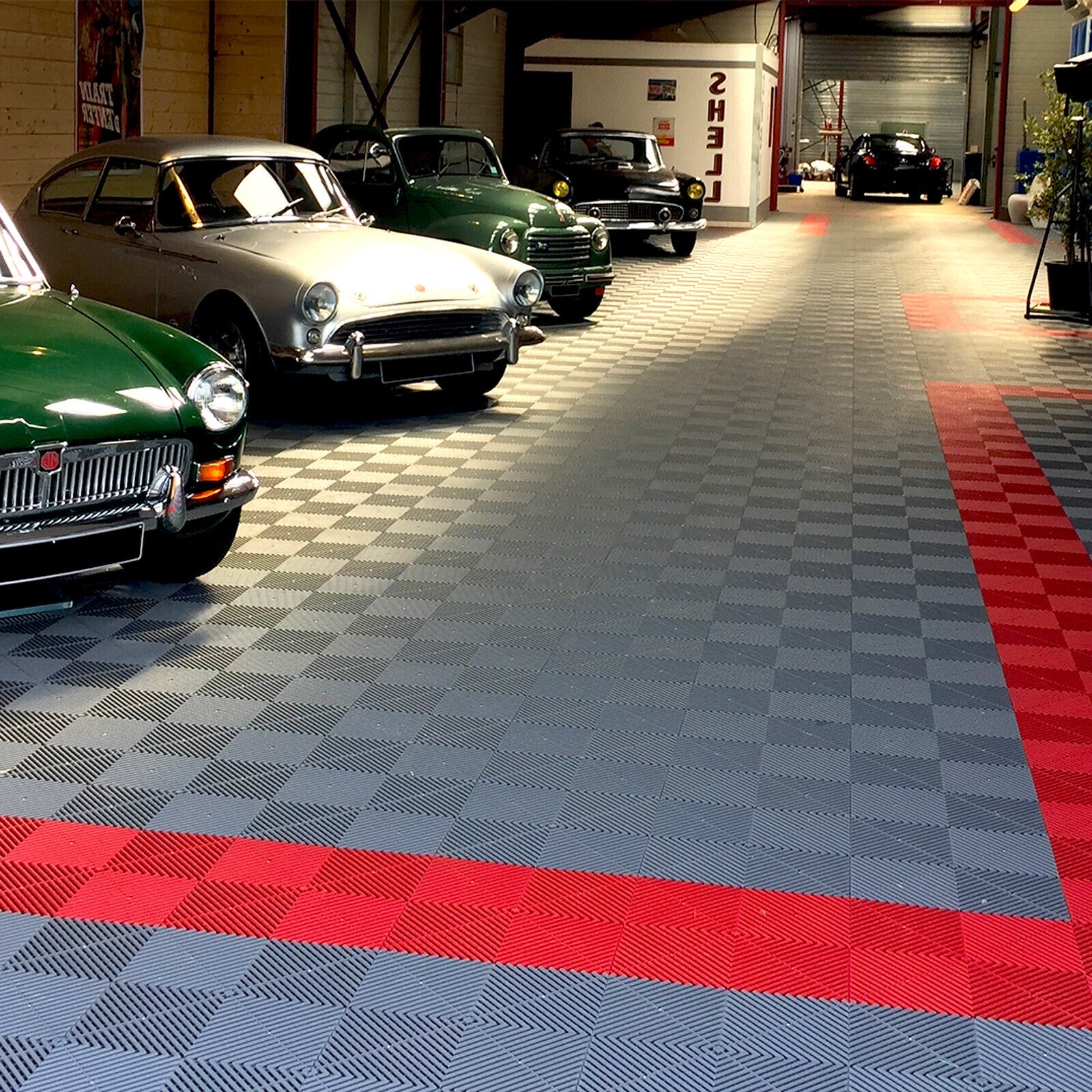 Lot de 1 m² - MOSAIK AERO Dalles clipsables ajourées pour Garage-Atelier-Showroom - Rouge - 5