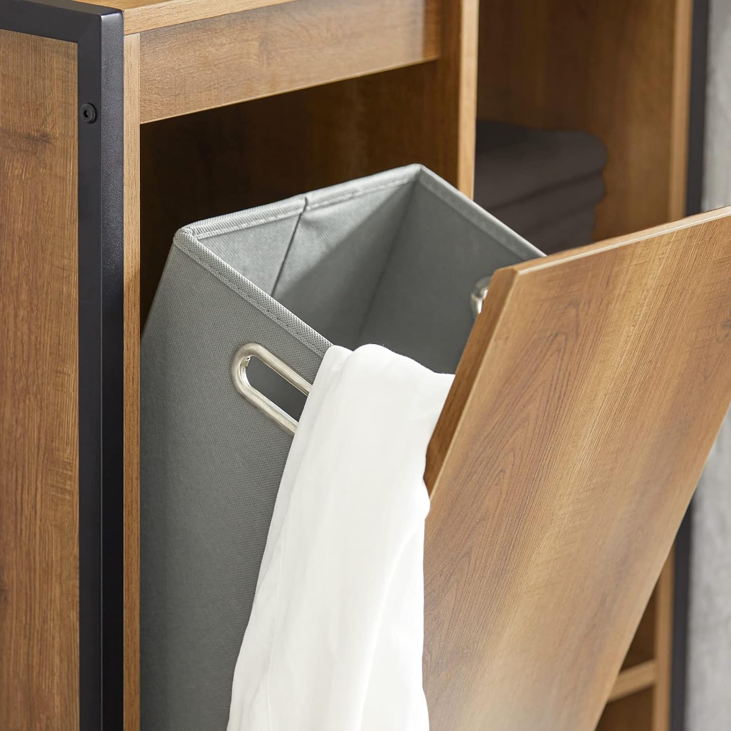 SoBuy BZR65-PF Meuble Bas de Salle de Bain avec Bac à Linge avec 3 Compartiments et 1 Panier à Linge, Style Industriel - 4