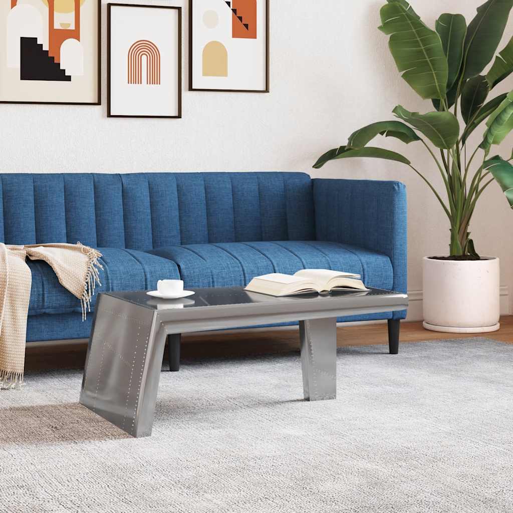 Table basse réalisée avec un moteur d'avion