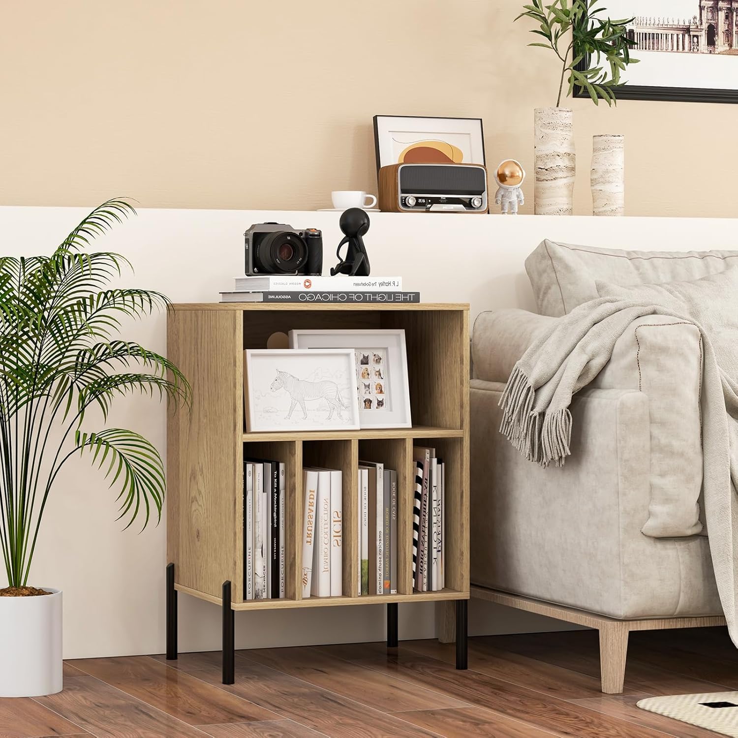 Meuble Platine Vinyles avec Station de Charge - 53x45x78,5cm-2 Prise, 2 USB & 1 Type C - Support Tourne-Disque 5 Compartiments - Kits Anti-basculement - 2