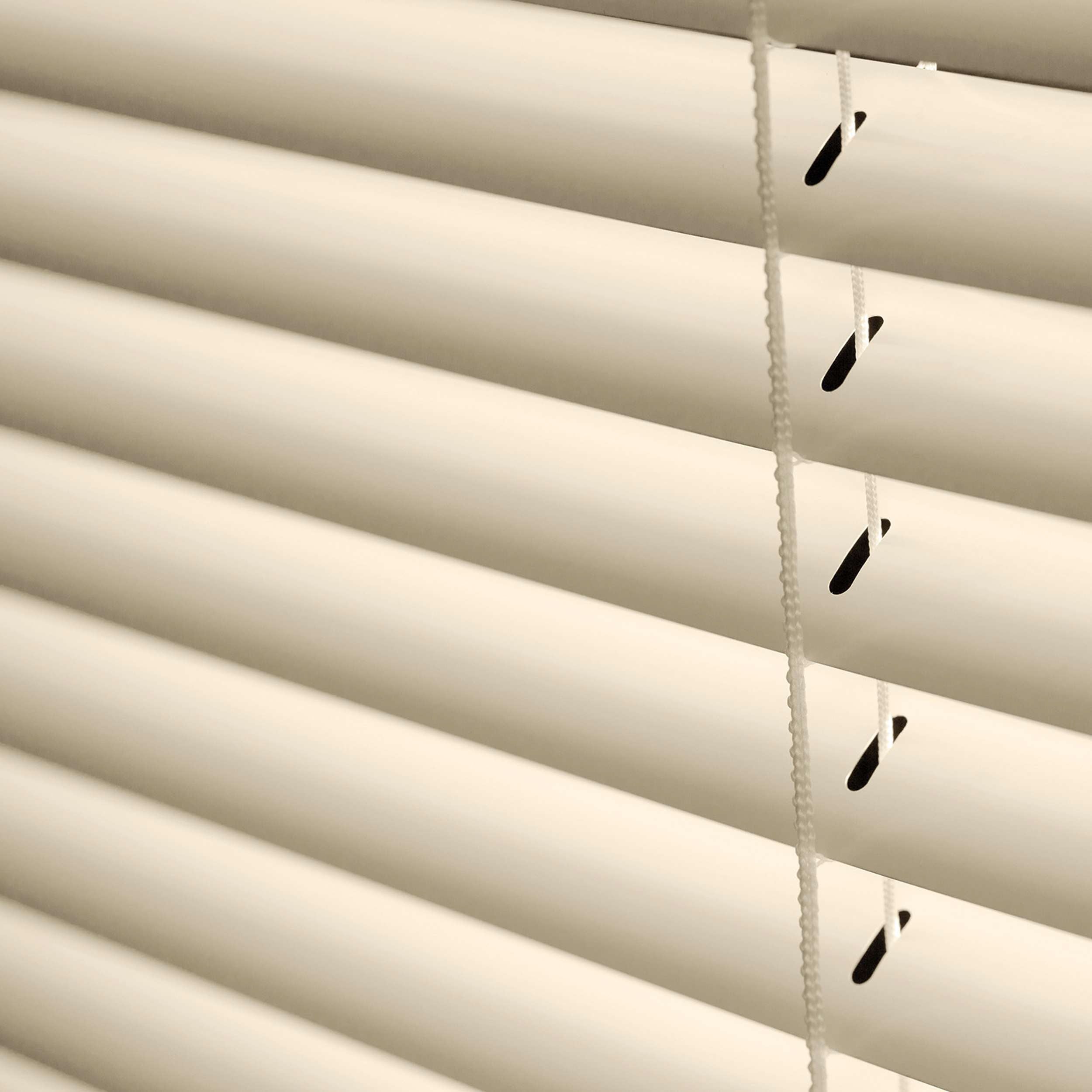 Persianas Venezianas de Vinil com Cordão Autoblocante, Beige 150x160 - 3