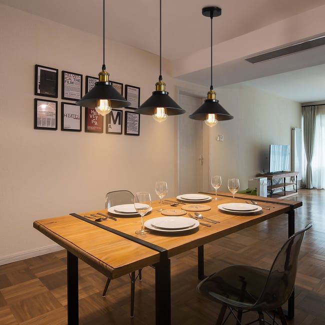 Plafoniera antica industriale in metallo con neon – The House of Vintage Plafoniera antica industriale in metallo con neon – The House of Vintage