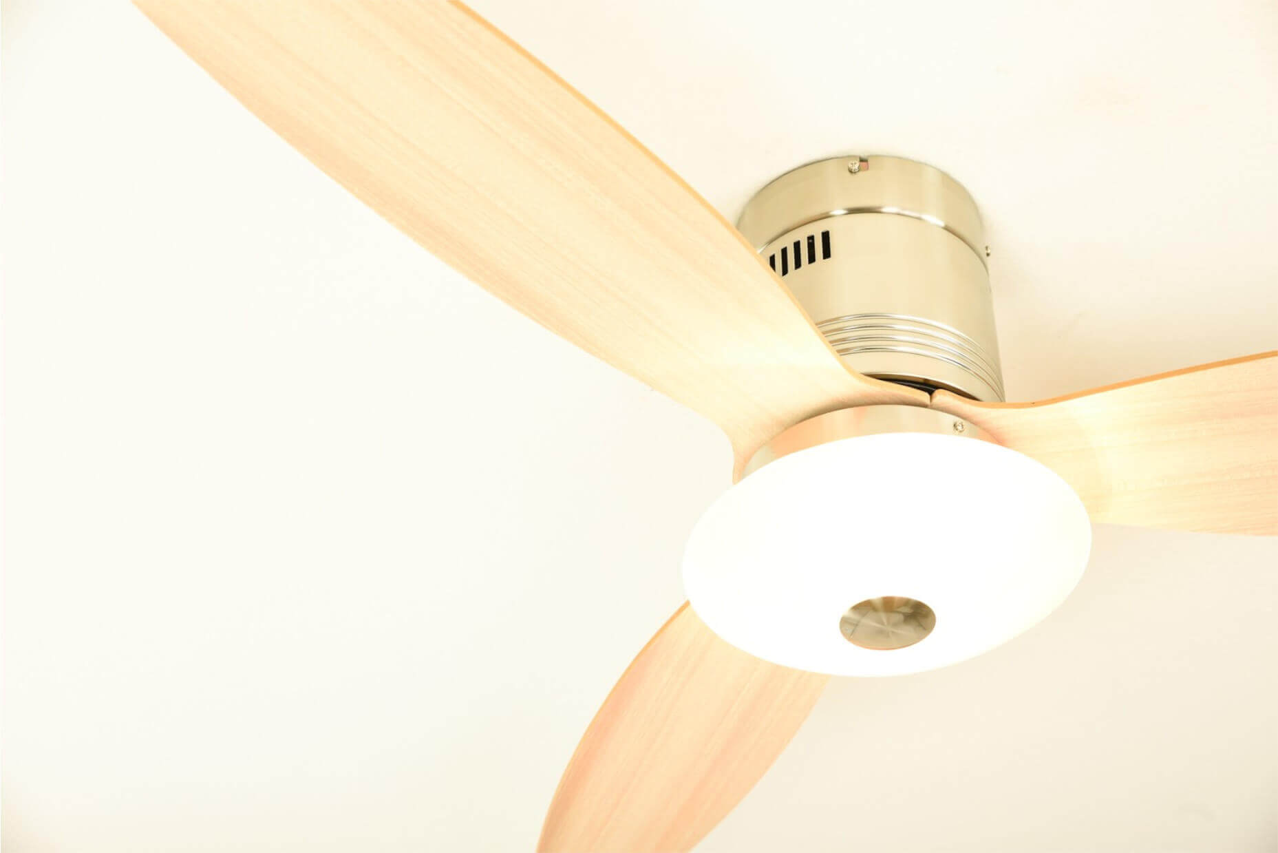 Ventilateur de plafond Aero 132 cm avec éclairage et télécommande - 2