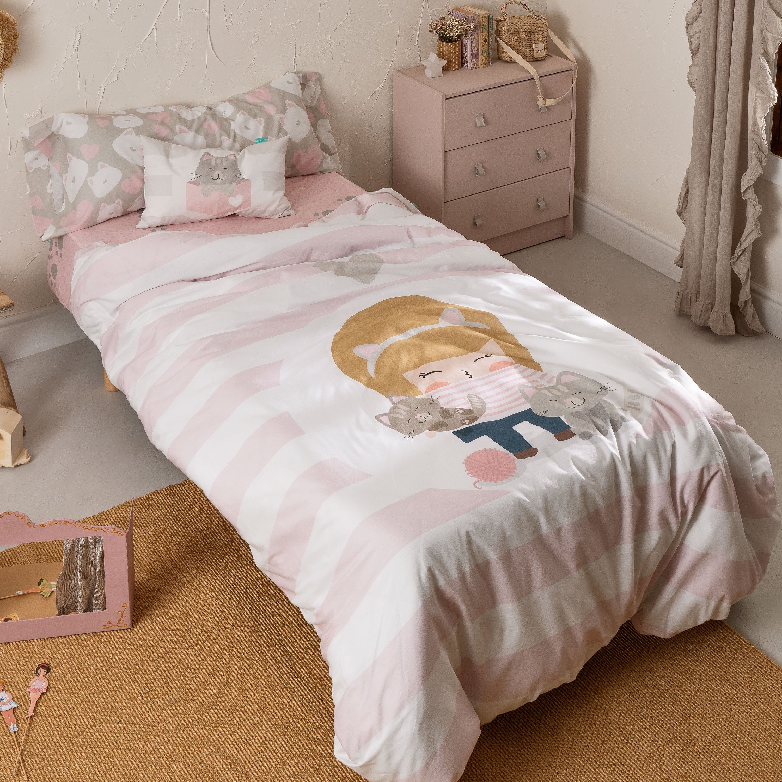 Jay Franco Parure De Lit 3 Pièces Avec Housse De Couette Et Taies D'oreiller, Literie Super Douce Et Confortable (insert Non Inclus) Gris – Hello Kitty, Queen Size