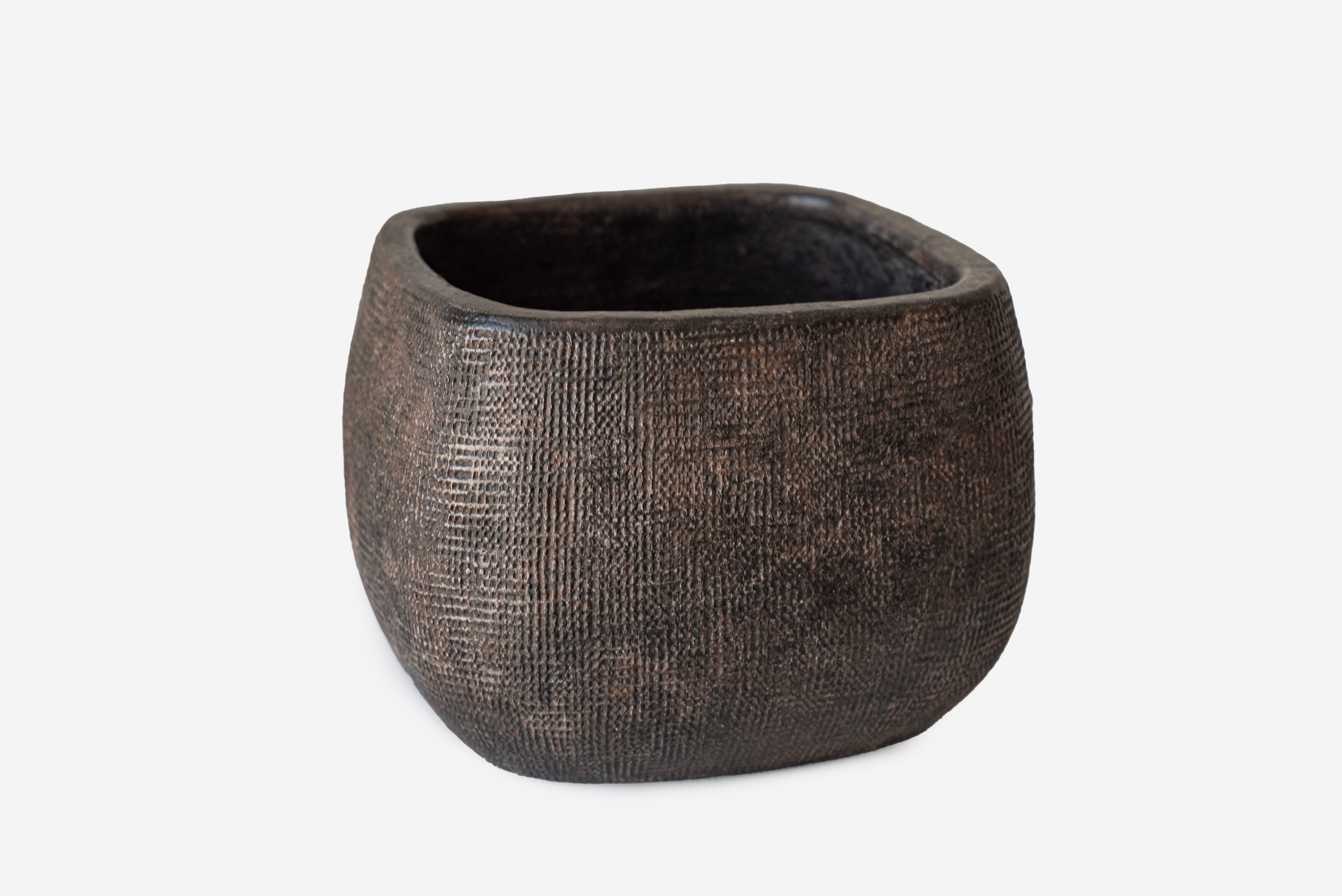 CIEMNOBRĄZOWA KWADRATOWA DONICZKA CERAMICZNA 15x15x11,5 CM