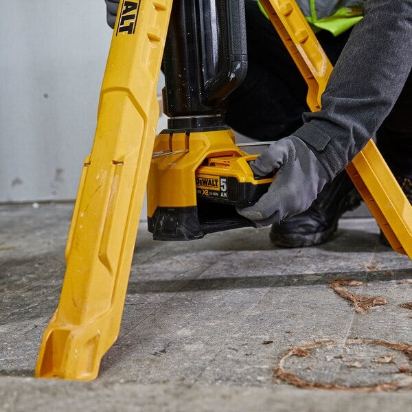 Projecteur de chantier DEWALT DCL079-XJ 18V sur trépied (Produit seul) - 7