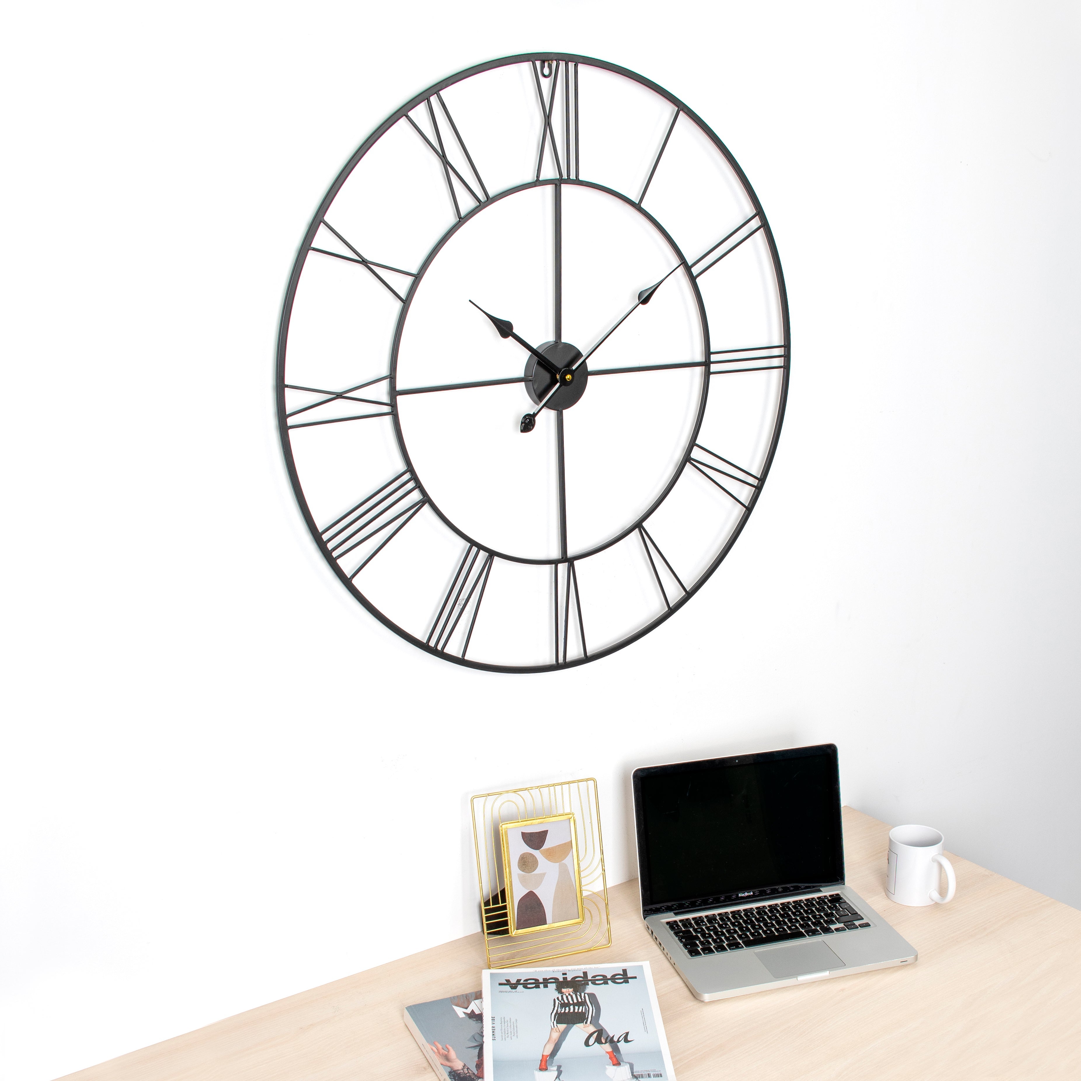 Horloge murale en métal. Grande horloge décorative. Horloge silencieuse. Dimensions : 80 cm de diamètre - 6