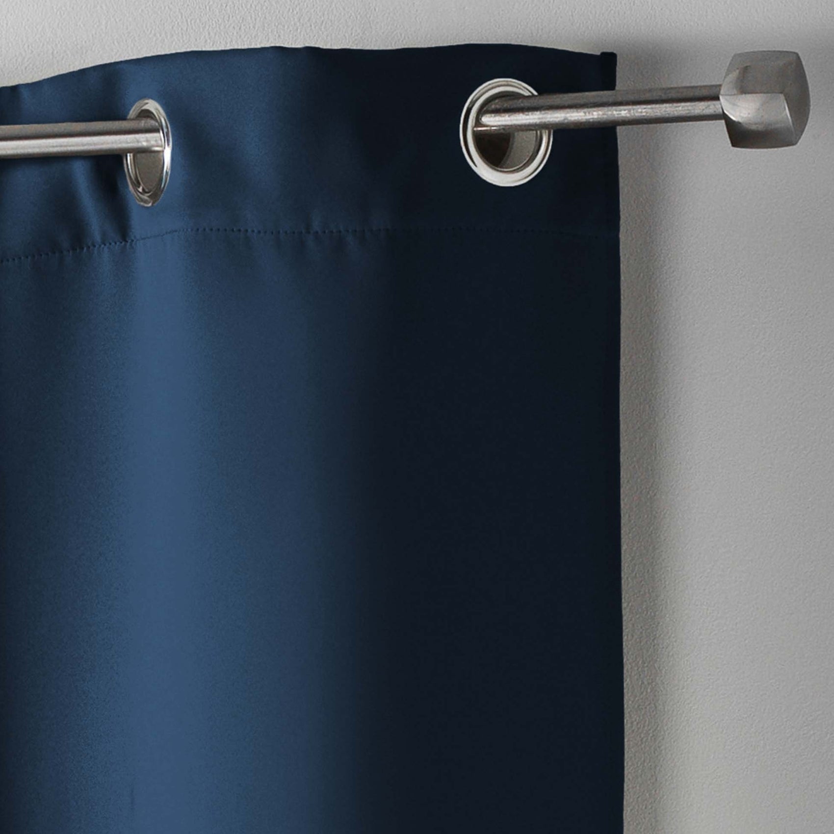 Rideau court obscurcissant 90 % adapté radiateur - Bleu Marine - 135x180 cm - Polyester - 3