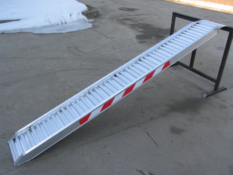 Longueur de rampe 2.50m - Hauteur à franchir de 750mm - charge max par paire 2510kg pour empattement 1500mm - Vendue à l'unité - M074/25US - 6