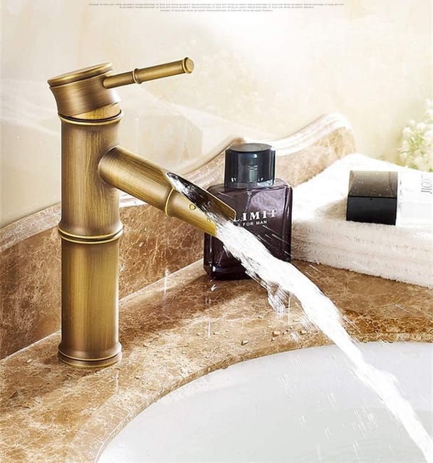 Bateria umywalkowa w kształcie wodospadu, z mieszaczem bambusowym, z jednym otworem na ciepłą i zimną wodę, w stylu antycznym (wysokość: 208 mm)