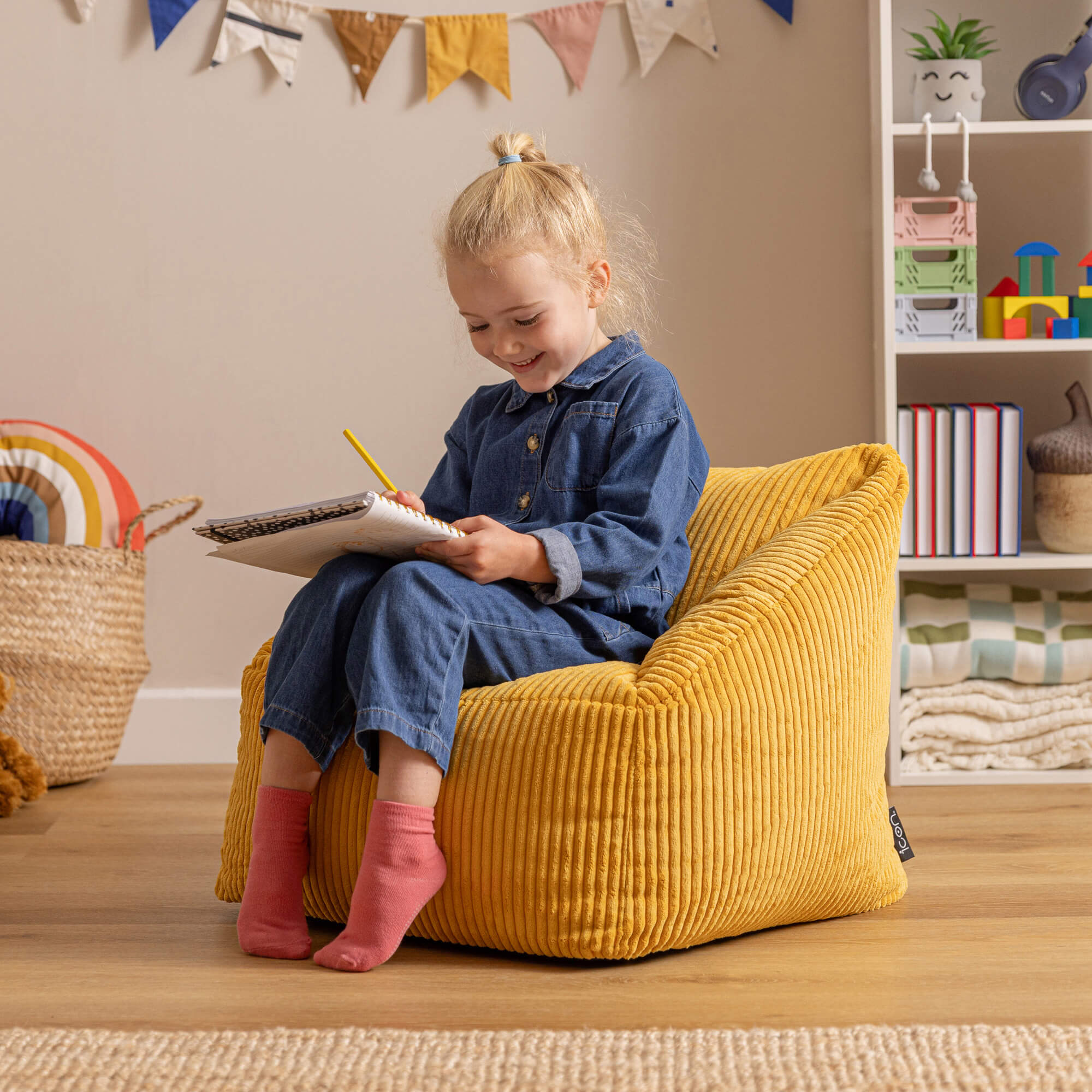Lot de 2 poufs fauteuils enfant Icon velours côtelé jaune ocre, chambre, salon, 55x55xcm Oeko-Tex® - 3