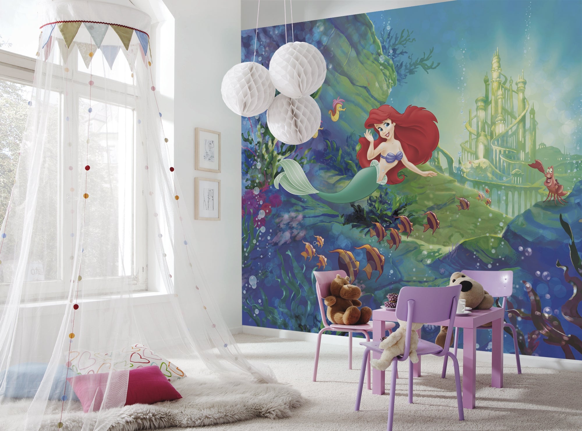 Fototapeta Zamek Ariel niebieskim,zielonymIczerwonym - 368 x 254 cm - DISNEY