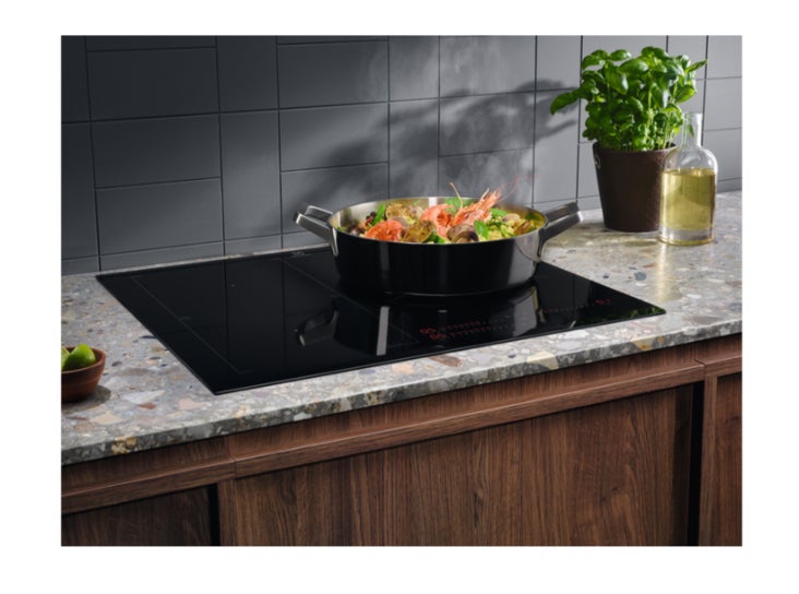 Table de cuisson induction 59cm 3 feux noir - Electrolux EIS67356 - 5
