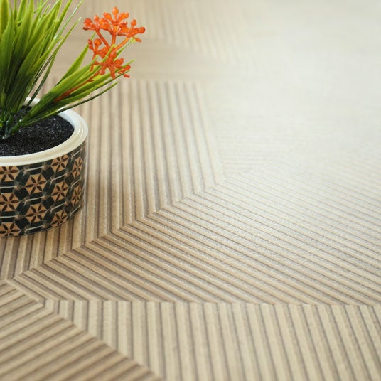 Sol Vinyle Tactile - Bois clair texturé aux lignes striées - Rouleau de 3m x 4m - 5
