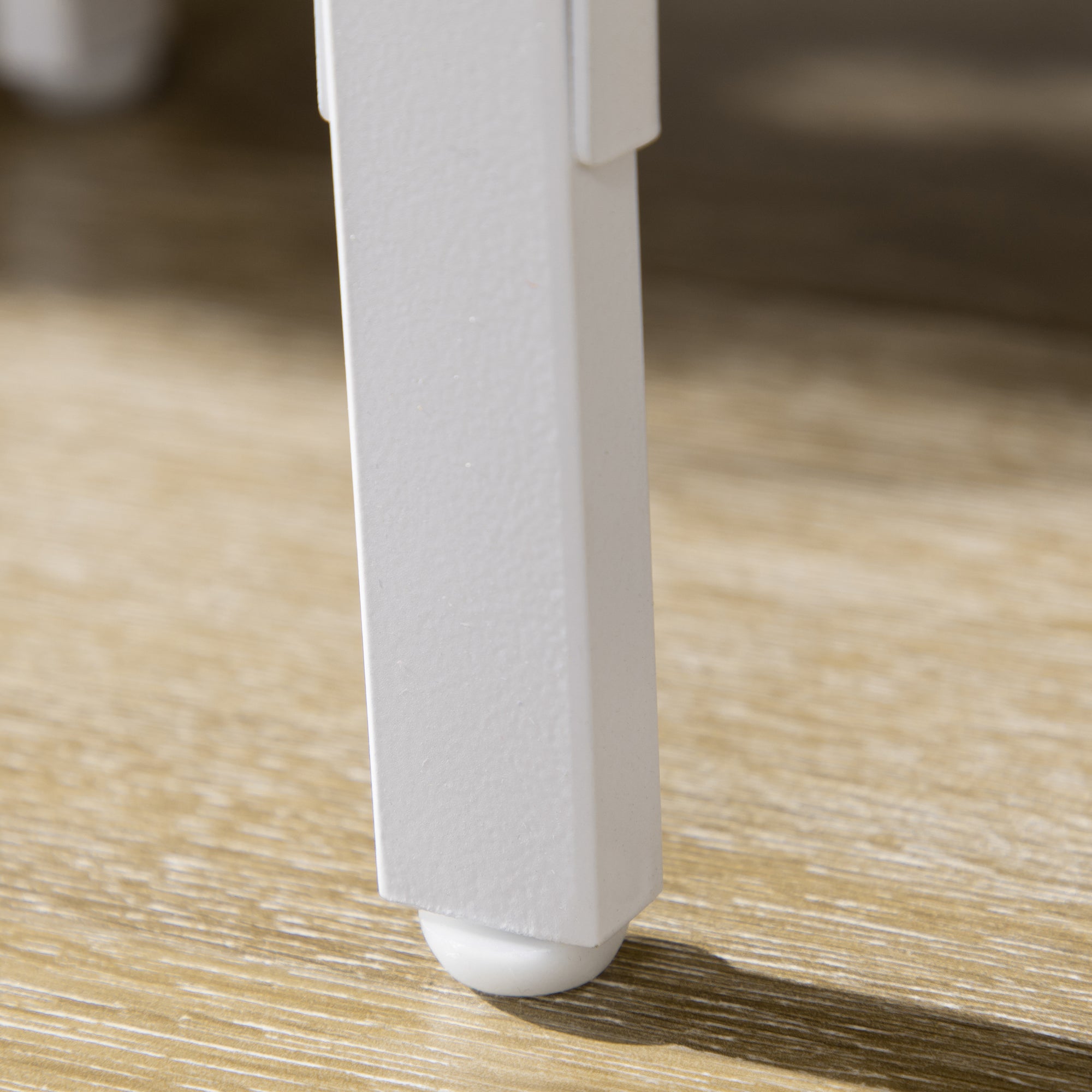 Lampa podłogowa o szerokości 162 cm z 2 półkami i białym, lnianym kloszem, nowoczesny design z metalu i bambusa, do salonu i sypialni - 7