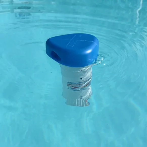 Traitement multi-actions au chlore en diffuseur flottant 1 à 3 mois pour 30 à 60 m³ - Marina - 2