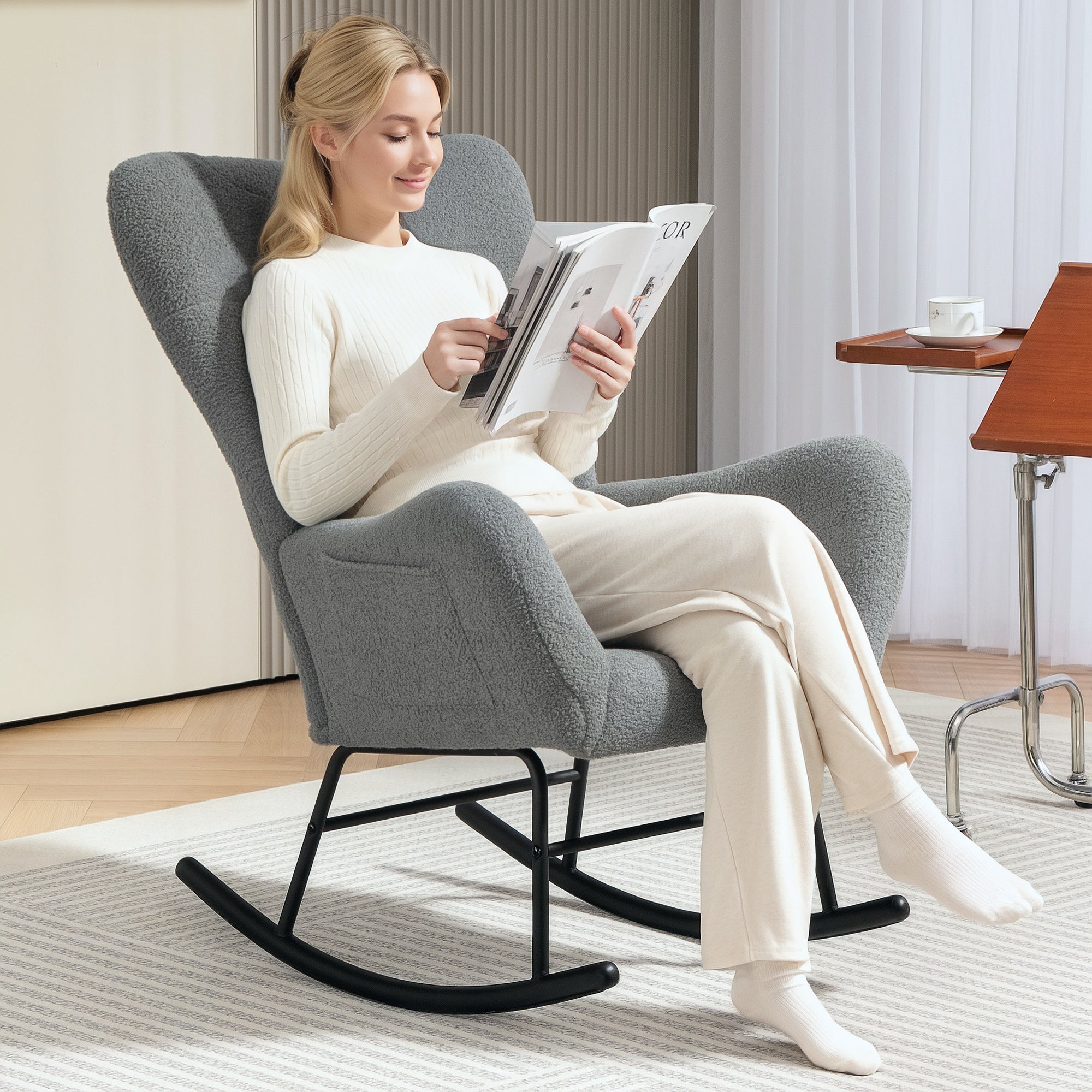Fauteuil à Bascule Velours Avec Repose-pieds - Chaise D'allaitement Confortable, Dossier Haut, Poches Latérales