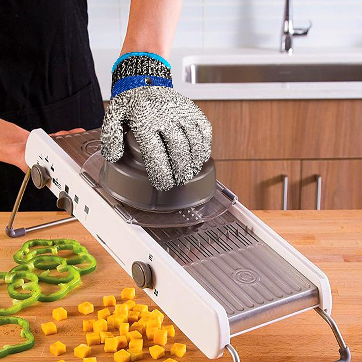 Gants Anti Coupure gants Protection Haute Performance Niveau 5 Gant Cuisine Anti Coupure Gants de Travail pour Découpe de Viande (M) - 4