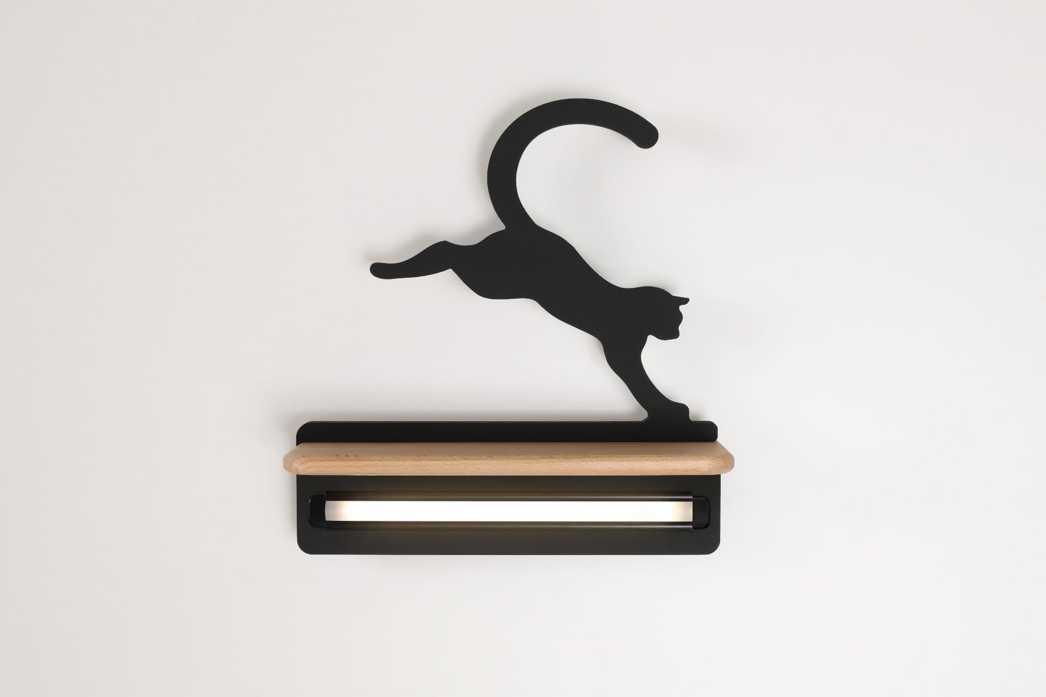 Kinkiet Cat czarny z jasnym drewnem LED 5W 4000K 250lm skaczący kot wym: 29 x 27 x 12 cm metal IP20 Candellux