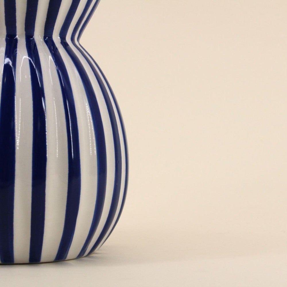 Vase céramique à rayures bleu en relief 19cm - Ornami - 2