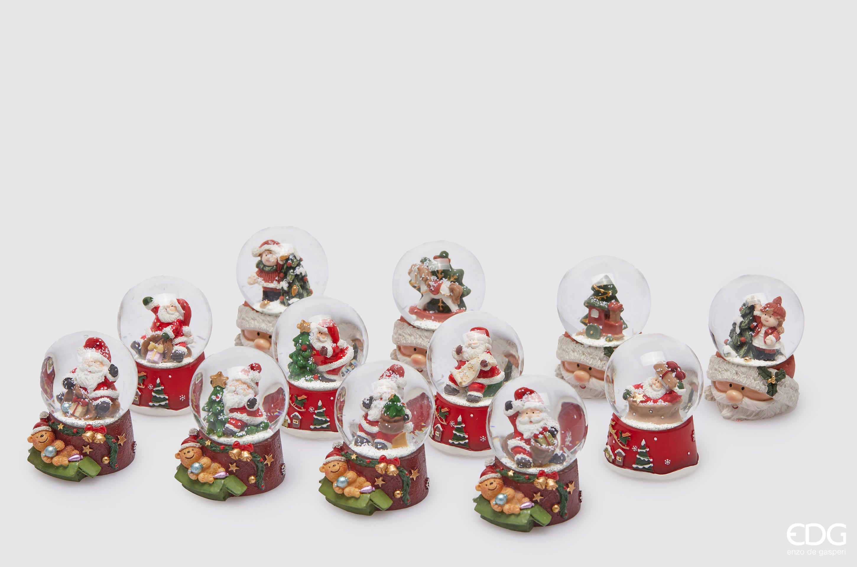 Sfera di cristallo natalizia con Babbo Natale decorazione per interno ad acqua da 10 cm - 2