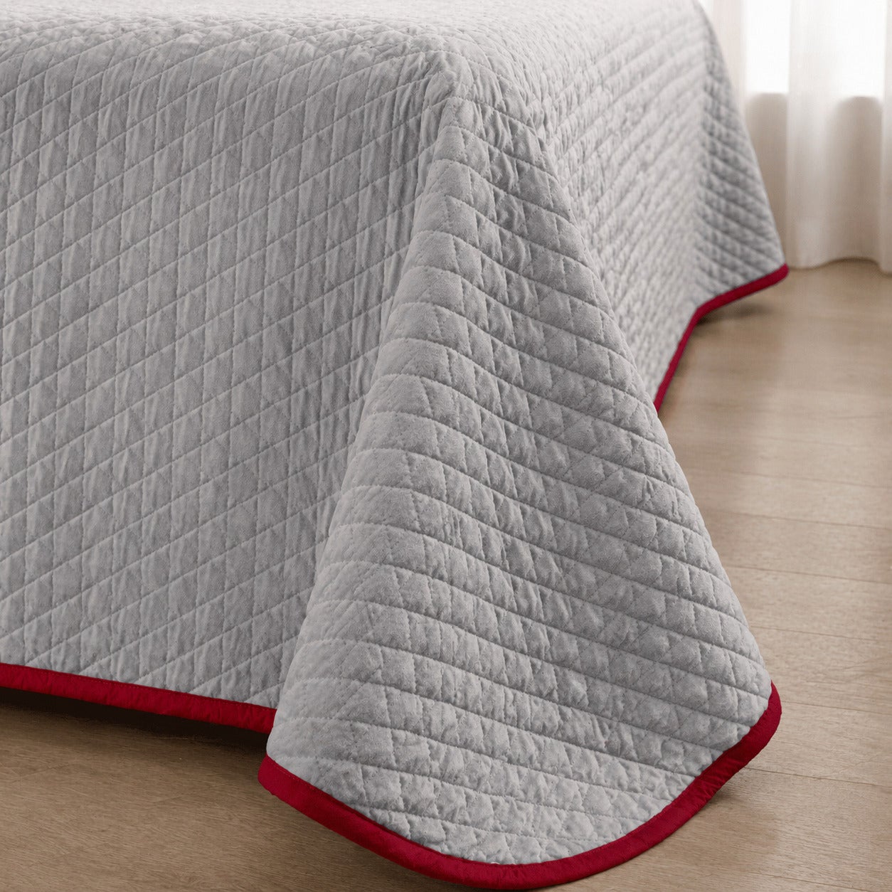 Colcha Bicolor Reversible Gris/Rojo Cama 180cm Donegal Collections - 3