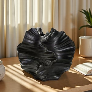 Vaso in cristallo satinato nello stile di Rene Lalique, Italia, anni