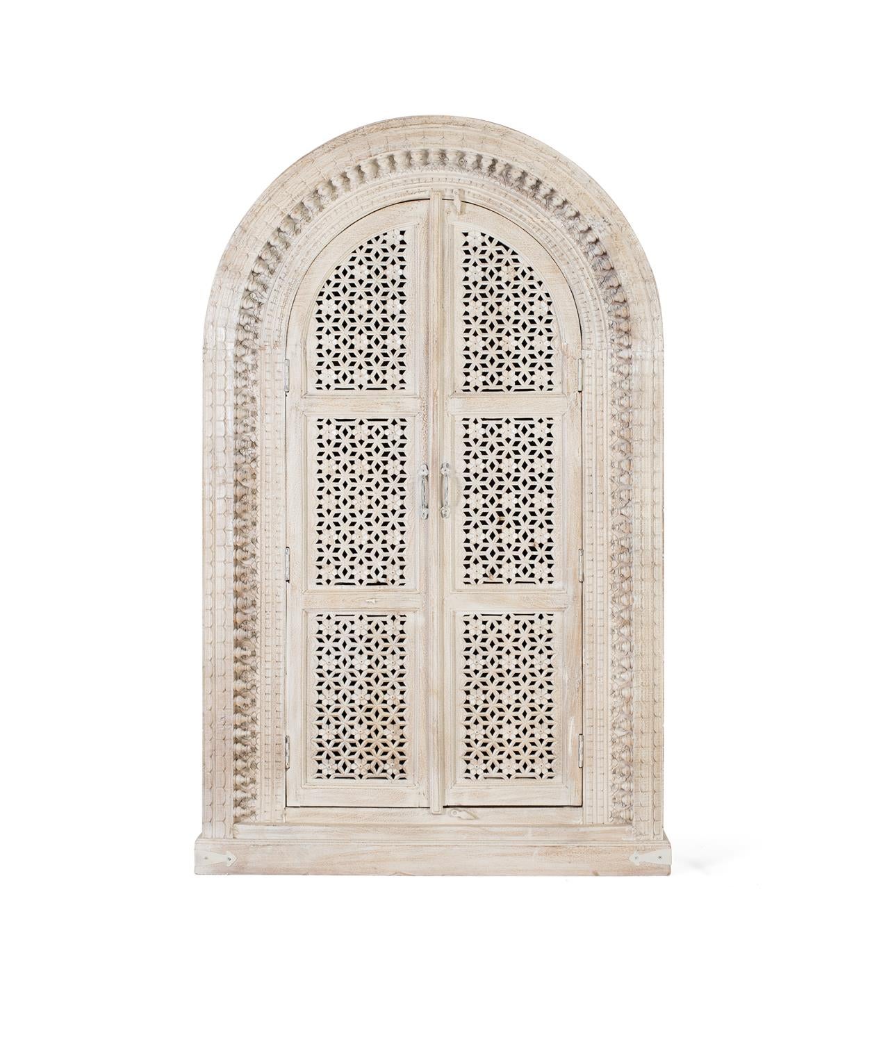 Armoire en bois manguier blanc décapé