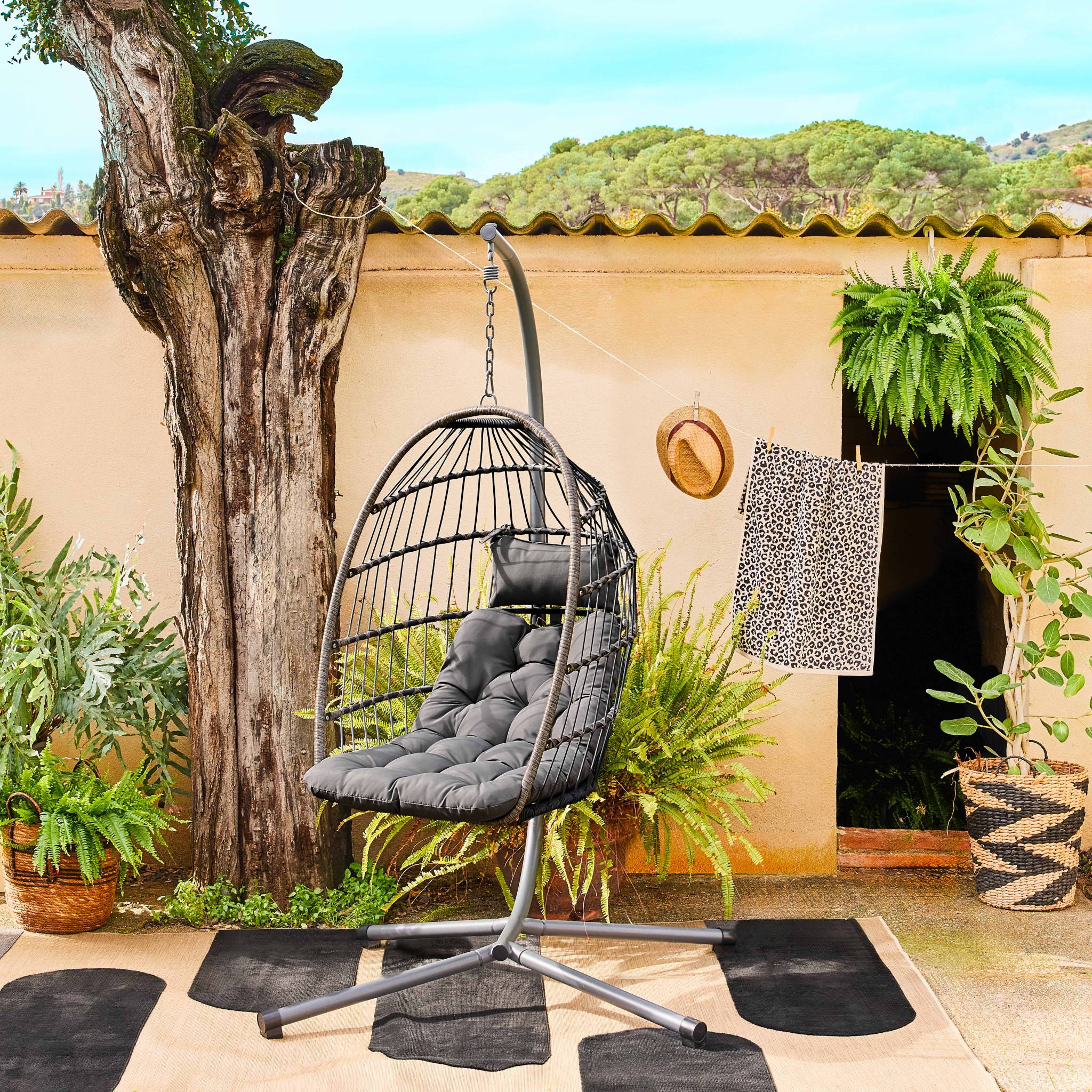 Fauteuil œuf suspendu anthracite TOSCANA acier. osier. polyester. 105 x 105 x 196 cm TOSCANA - 2