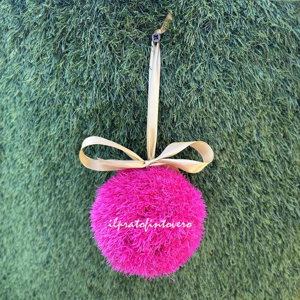 Palla di Natale in erba sintetica magenta Ø 12 cm - 2