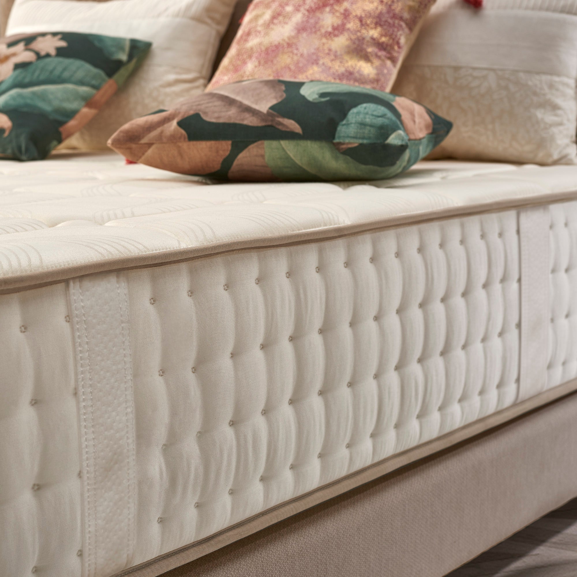 Matelas Luxury 160x200 cm - Multicouches HR - Blue Latex - Confort Premium - Mousse à Mémoire de forme - Très épais 25 cm - 7 Zones - Reversible - 9