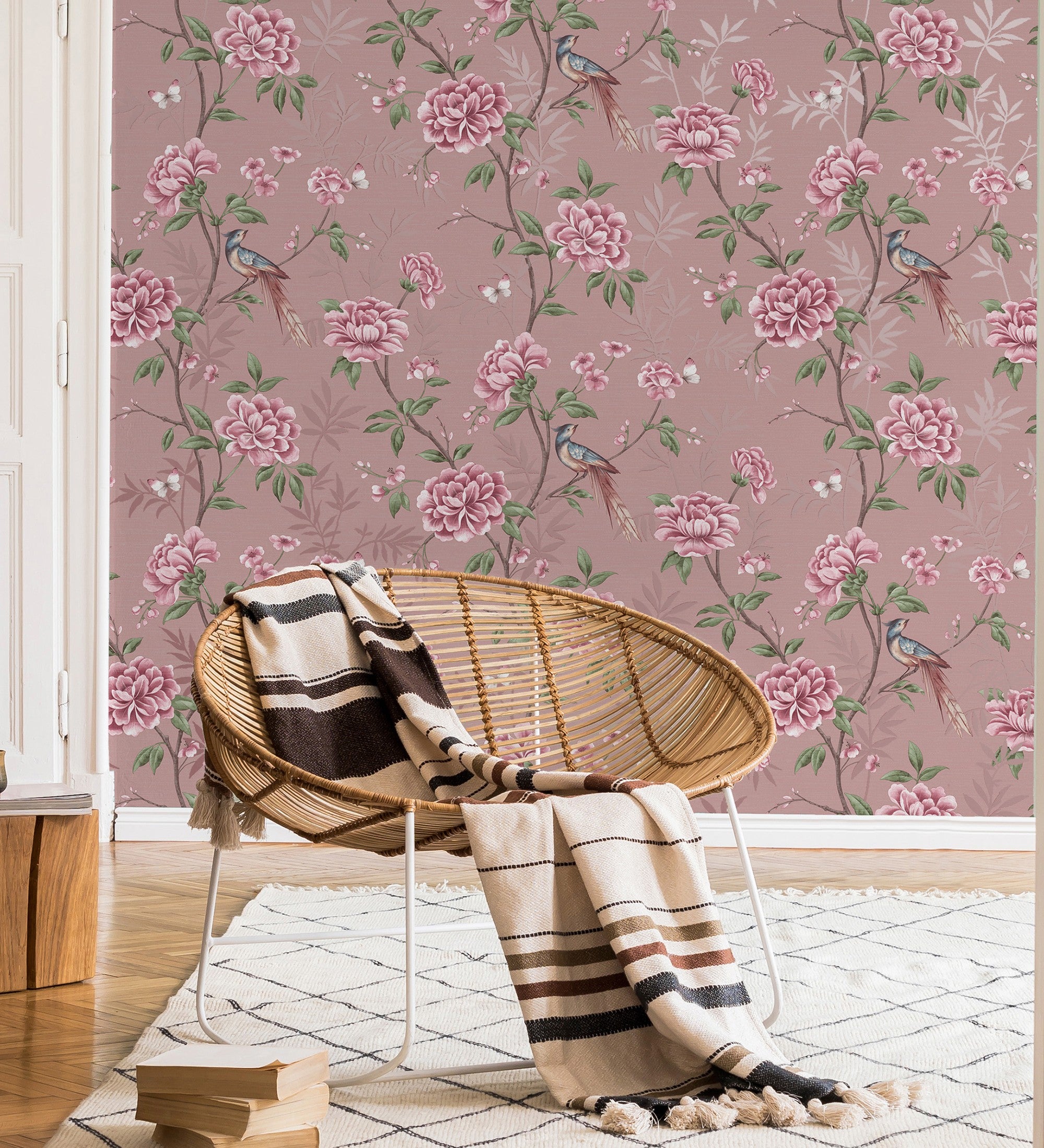 Papier peint d'oiseaux et fleurs sur fond texturé effect fibre végétale rose - Nora Garden 681990 de GAULAN - Rouleaux de 10 m x 0,52 m - 4