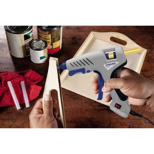Pistolet a colle DREMEL 940 - Température de Chauffe 195°C - Avec Cordon Amovible + 3 Bâtons de Colle 11mm - 5