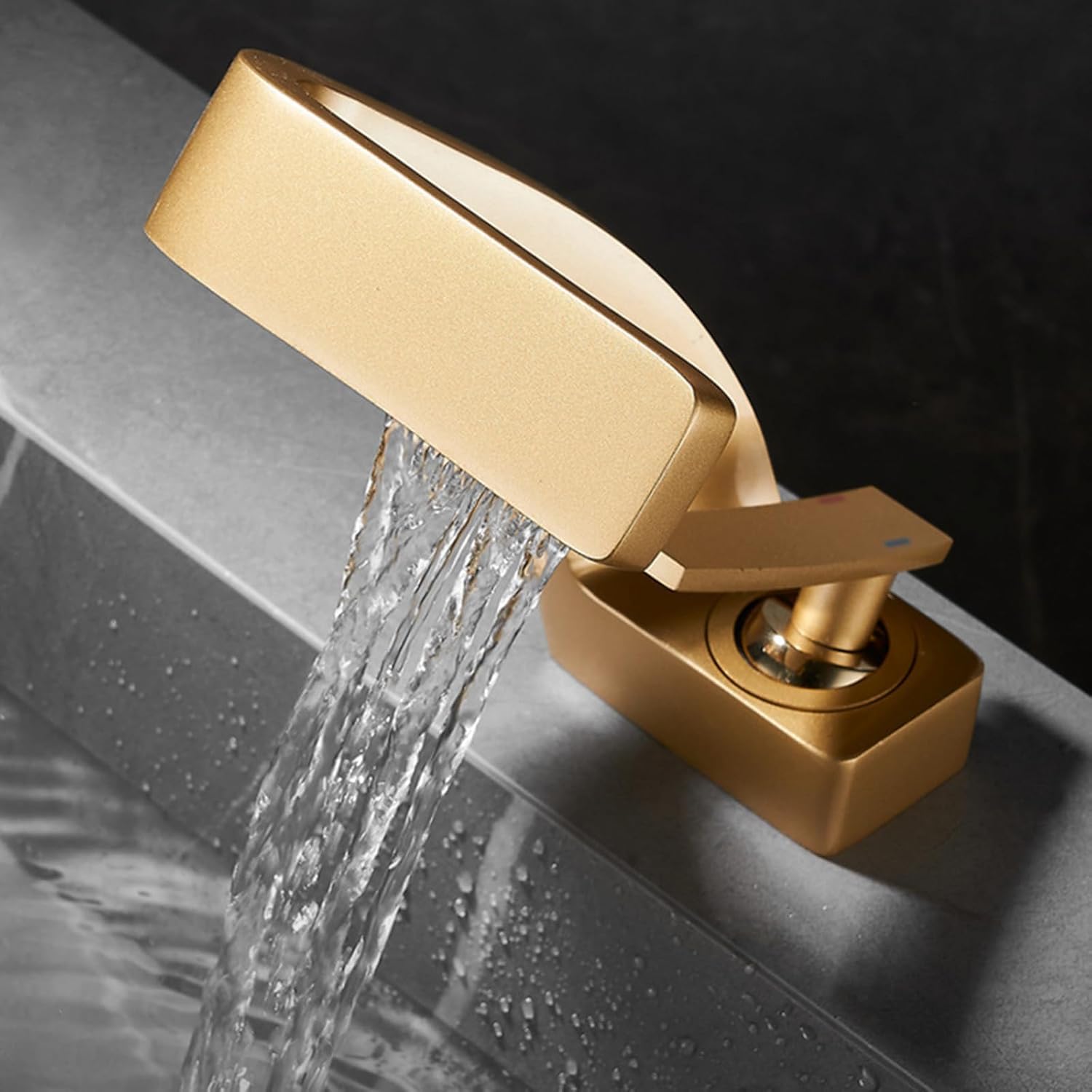 Mitigeur de lavabo en laiton doré brossé avec valve en céramique à arc bas pour salle de bain - 3